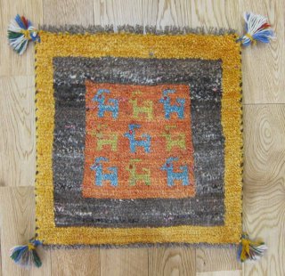 [up]　ギャッベ座布団サイズ　40×40cm　『南堀江だより』も更新しました。