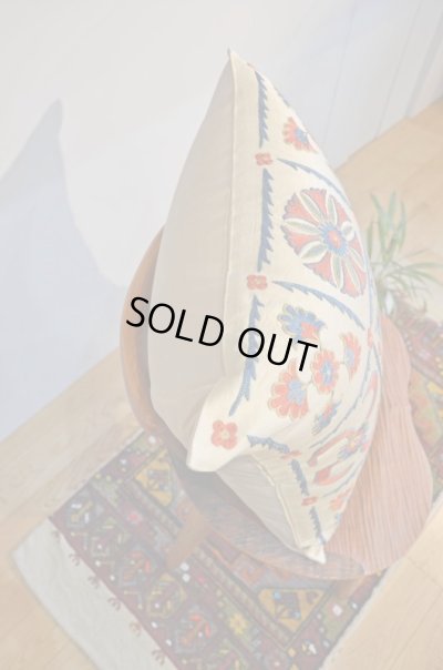 画像4: スザーニクッションカバー約50×50cm(中材付き）