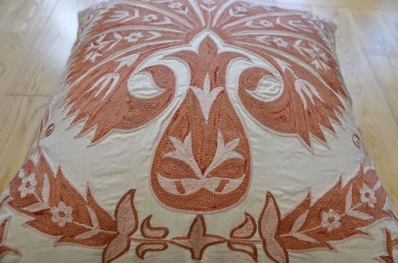 画像1: スザーニクッションカバー約50×50cm(中材付き）