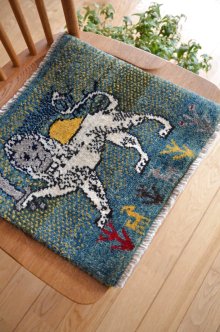 おすすめpoint！3: カシュクリ/座布団サイズ・四角36×40cm（フリンジあり）