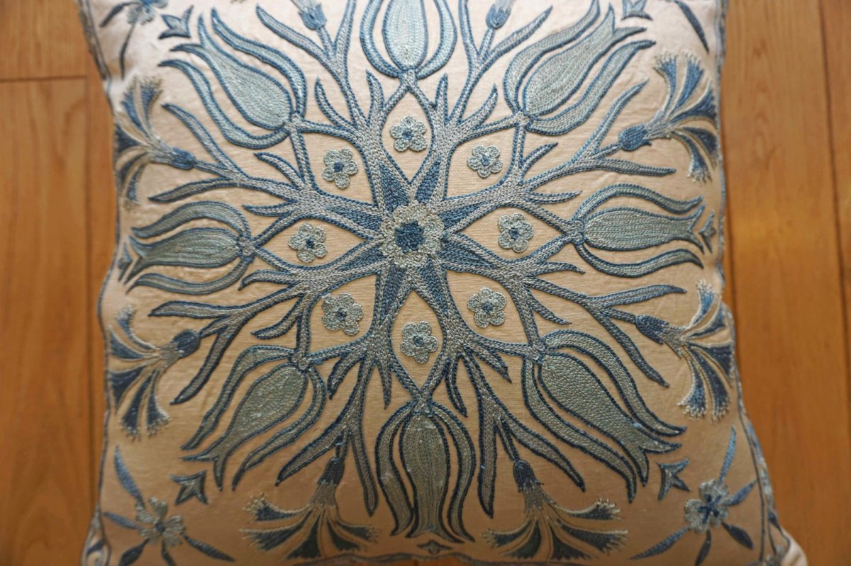 画像2: スザーニクッションカバー約50×50cm(中材付き） (2)