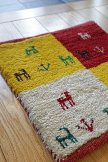 おすすめpoint！1: カシュクリ/座布団サイズ・四角40.5×37cm（フリンジなし）