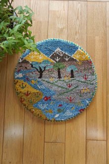 おすすめpoint！1: カシュクリ/座布団サイズ・丸37×37cm