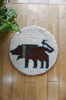 おすすめpoint！1: カシュクリ/座布団サイズ・丸40×40cm