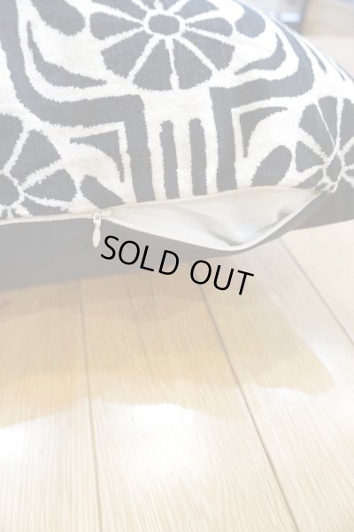 画像4: シルク&ベルベットクッションカバー約50×50cm（中材付き）