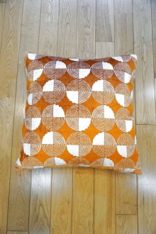 おすすめPoint!1: シルク&ベルベットクッションカバー約50×50cm(中材付き)