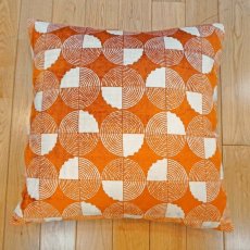画像1: シルク&ベルベットクッションカバー約50×50cm（中材付き） (1)