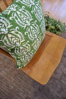 おすすめPoint！3: シルク&ベルベットクッションカバー約50×50cm（中材付き）