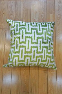 おすすめPoint！1: シルク&ベルベットクッションカバー約50×50cm（中材付き）