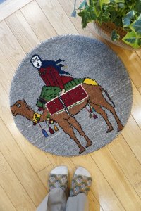 カシュクリ/座布団サイズ大・丸58×60cm