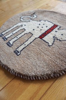 おすすめPoint！2: カシュクリ/座布団サイズ・丸40×41cm