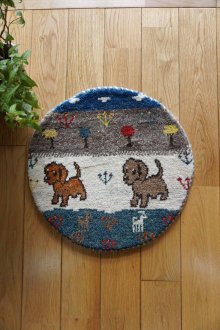 おすすめPoint！1: カシュクリ/座布団サイズ・丸38×38cm