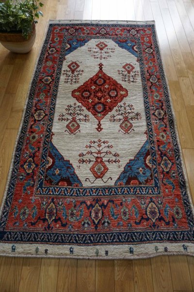 画像11:  『福袋2026』ルリバフ/アクセントラグサイズ208×108 cm 通常価格¥440,000     