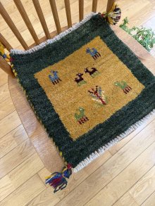 おすすめPoint！3: ギャッベ/座布団サイズ38×39cm（フリンジ・ボンボリあり）