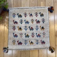 ギャッベ/座布団サイズ42×44cm（フリンジ・ボンボリあり）