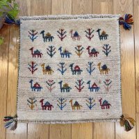 ギャッベ/座布団サイズ42×44cm（フリンジ・ボンボリあり）