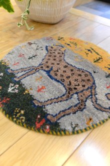 おすすめPoint！2: カシュクリ/座布団サイズ・丸38×37cm