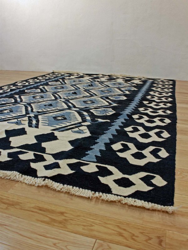 画像9: マニサキリム【リビングサイズ】 266×183 cm (9)