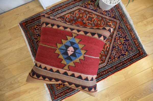 画像1: キリムクッションカバー 50×50cm (中材付き) (1)