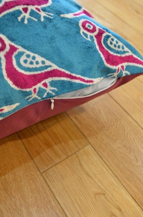 画像4: シルク&ベルベットクッションカバー約50×50cm（中材付き） (4)