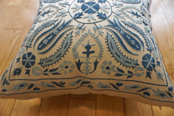 画像3: スザーニクッションカバー約50×50cm(中材付き） (3)