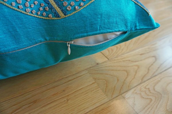 画像4: スザーニクッションカバー約50×50cm(中材付き） (4)