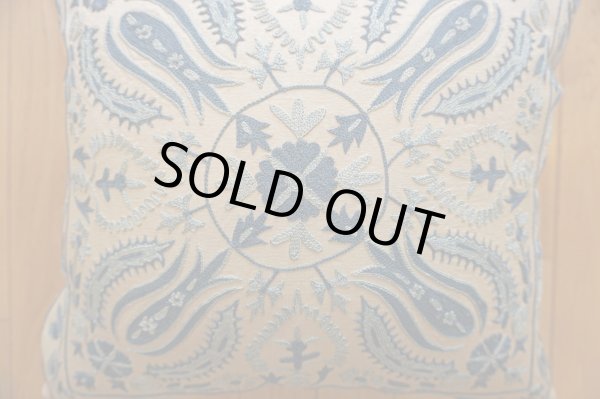 画像2: スザーニクッションカバー約50×50cm(中材付き） (2)