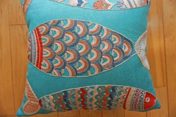 画像2: スザーニクッションカバー約50×50cm(中材付き） (2)