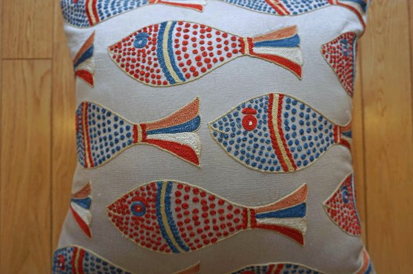 画像2: スザーニクッションカバー約50×50cm(中材付き） (2)