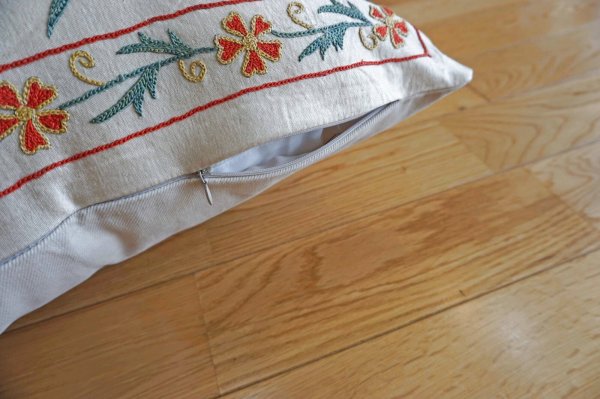 画像4: スザーニクッションカバー約50×50cm(中材付き） (4)