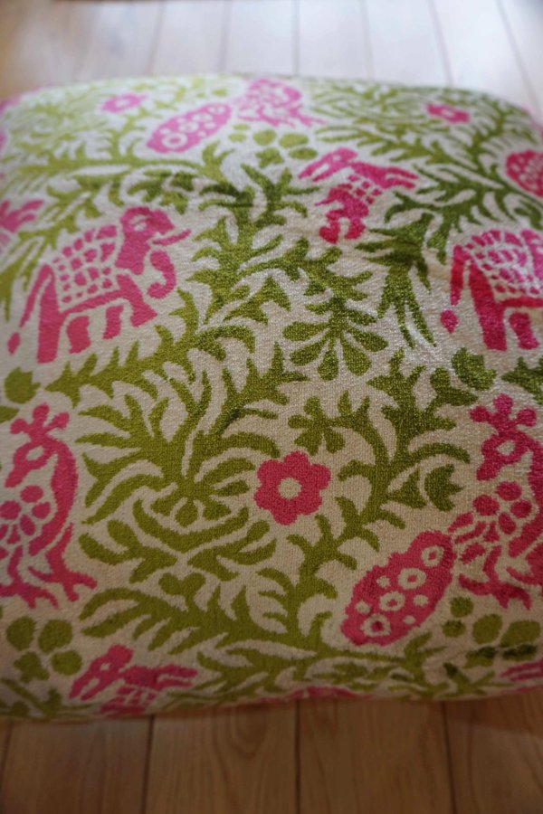 画像2: シルク&ベルベットクッションカバー約50×50cm（中材付き） (2)