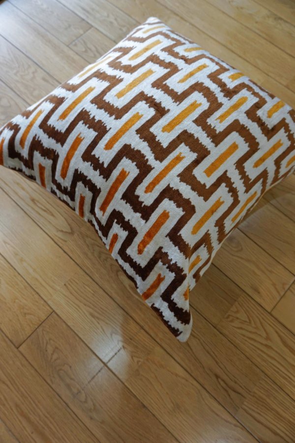 画像3: シルク&ベルベットクッションカバー約50×50cm（中材付き） (3)