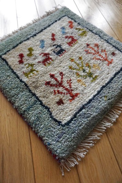 画像1: ギャッベ/座布団サイズ40×44cm(ボンボリなし)