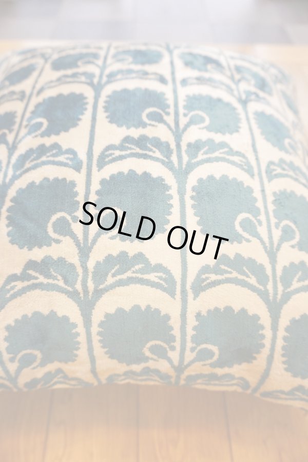 画像3: シルク&ベルベットクッションカバー約50×50cm（中材付き） (3)