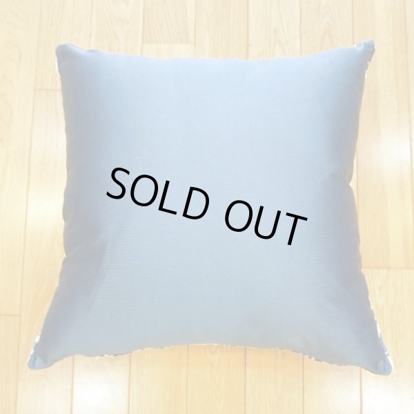 画像2: シルク&ベルベットクッションカバー約50×50cm（中材付き） (2)