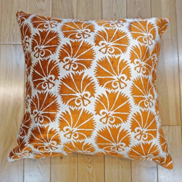 画像1: シルク&ベルベットクッションカバー約50×50cm（中材付き） (1)