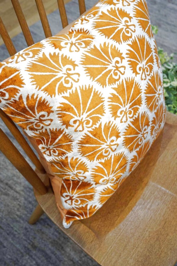 画像5: シルク&ベルベットクッションカバー約50×50cm（中材付き） (5)