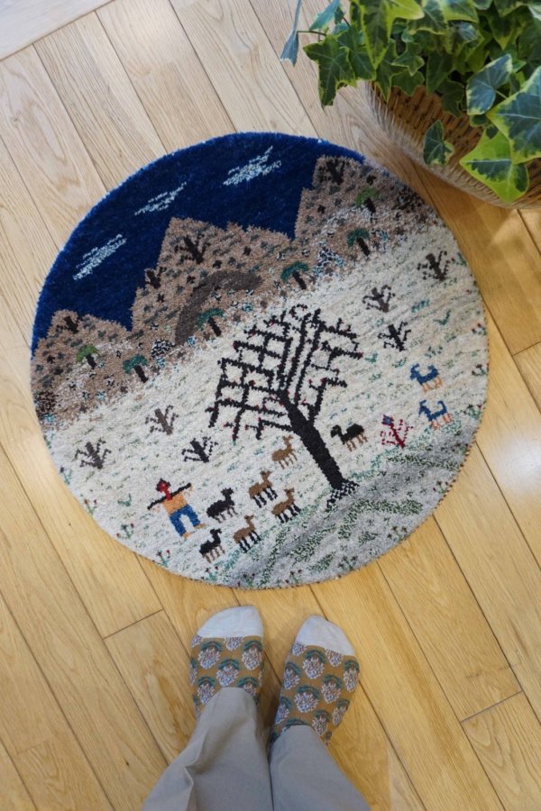 画像1: カシュクリ/座布団サイズ大・丸58×58cm (1)