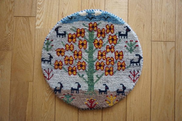 画像2:  『福袋2026』カシュクリ/座布団サイズ丸約40×40cm 2枚セット 通常価格¥37,400  (2)