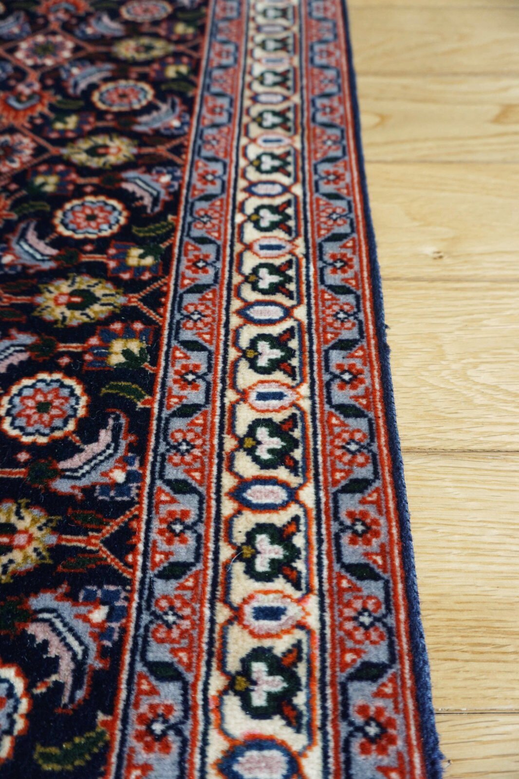 タブリーズ146×65cmペルシャ絨毯（オールド）